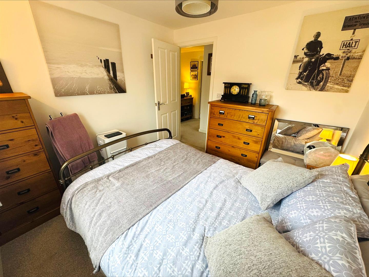 Clos Y Nant, Carway, Kidwelly, SA17 4JH